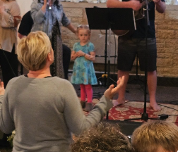 Kids worship at Riverview Church